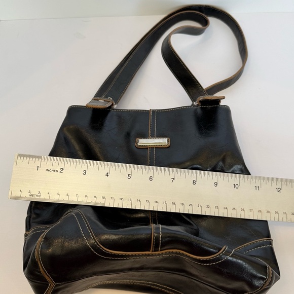 Cutest faux leather black purse. - Picture 11 of 13